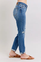Judy Blue Mid-rise Vintage Wash Boyfriend Fit W/ Distressed Jeans