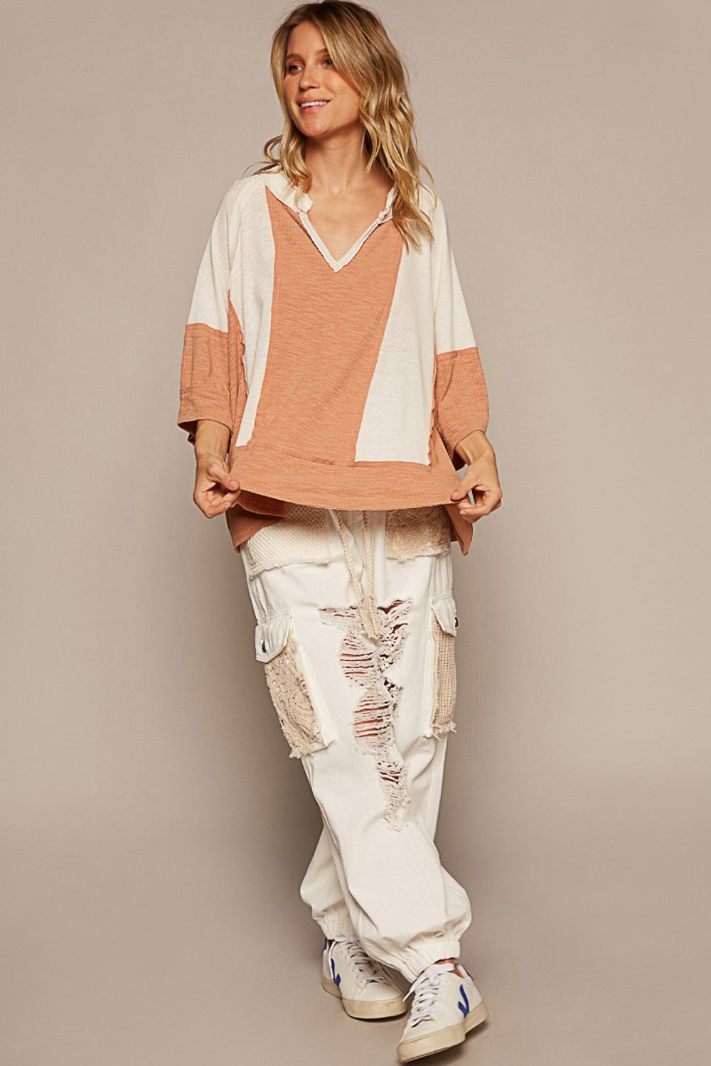 POL Notched Frayed Edge Contrast Top in Topaz Trendsi