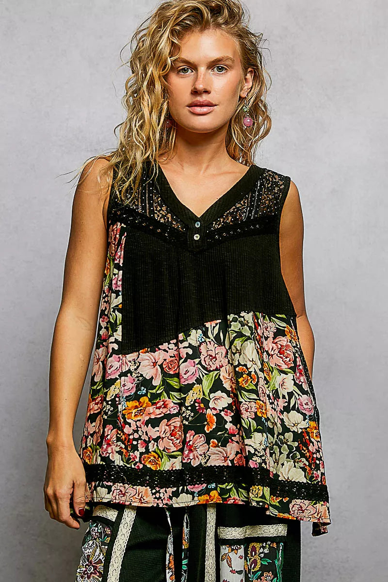 POL Black Lace Detail Floral V-Neck Tank Black