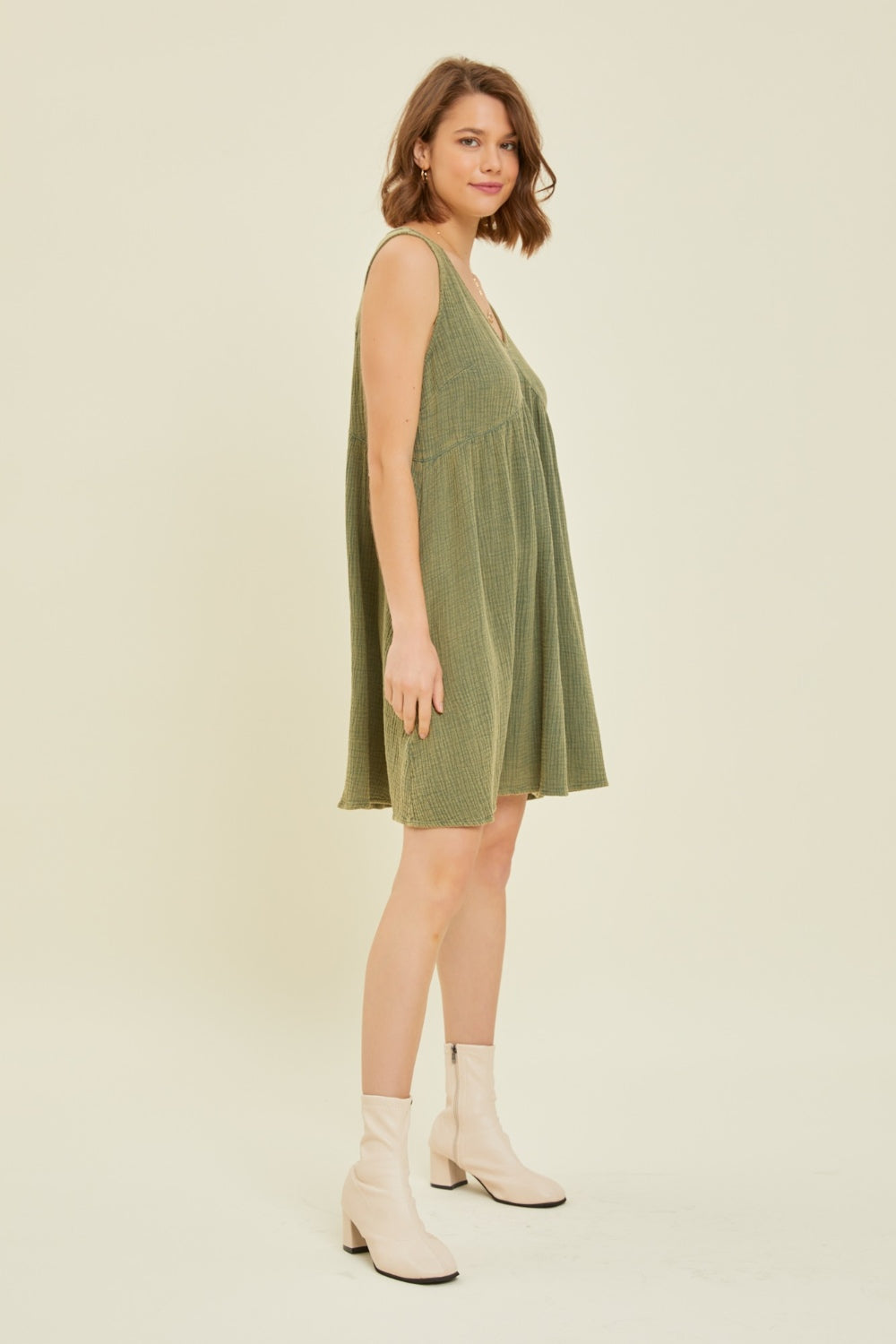 HEYSON Green Texture V-Neck Sleeveless Flare Mini Dress Trendsi
