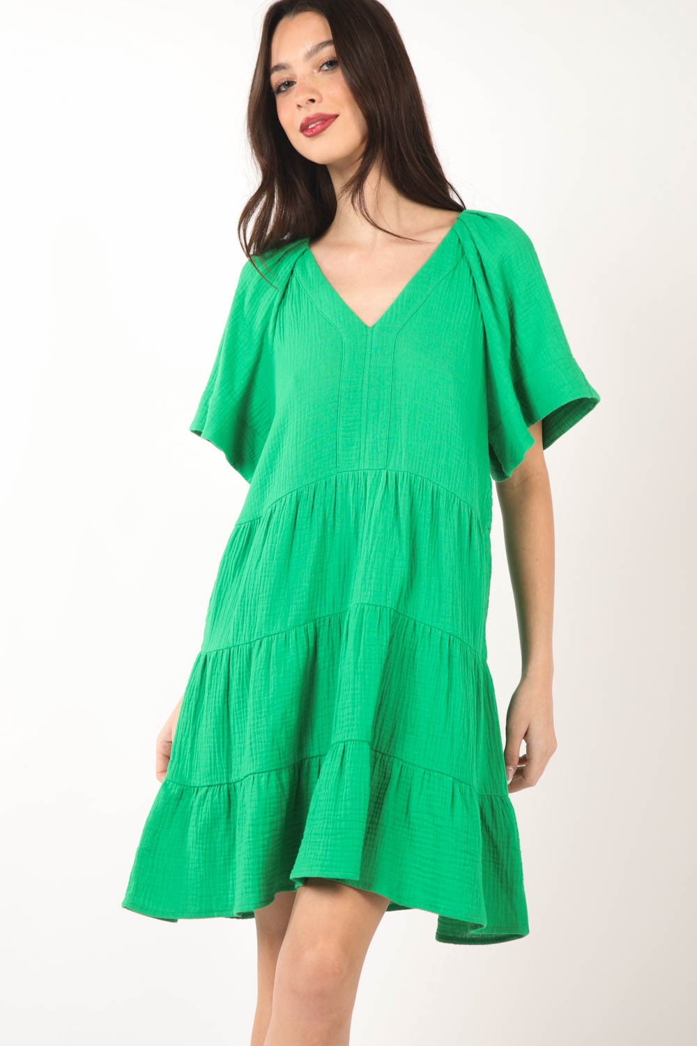 VERY J Kelly Green Textured V-Neck Ruffled Tiered Dress Green Trendsi